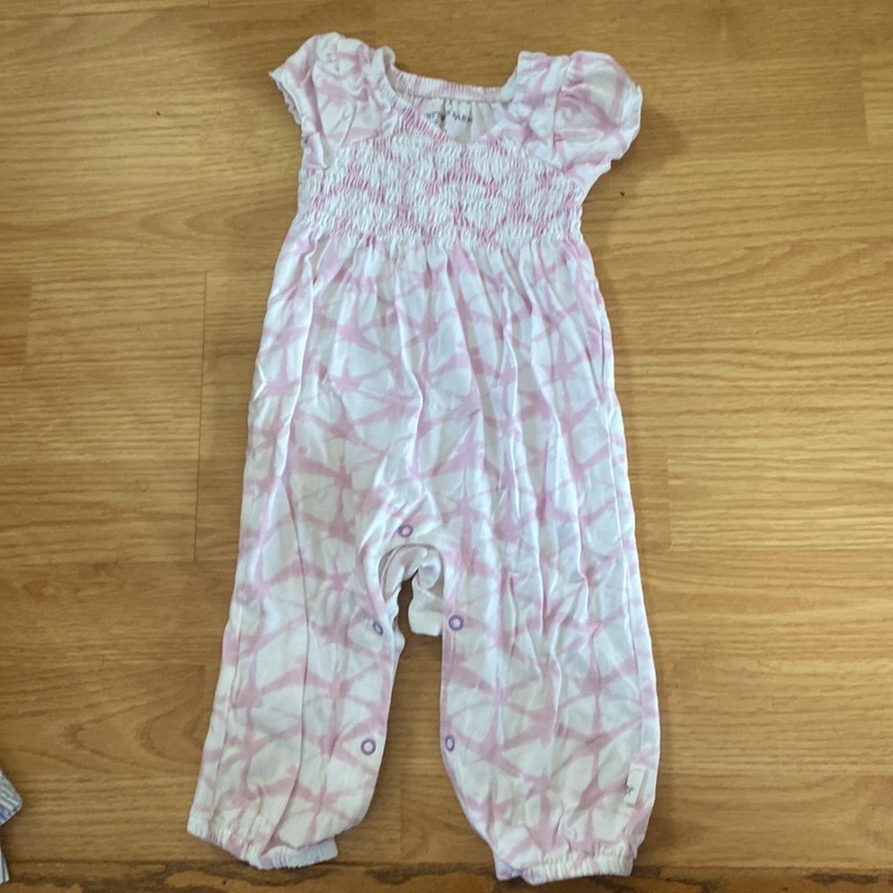 Burt’s Bees baby short sleeve tie dye bodysuit
